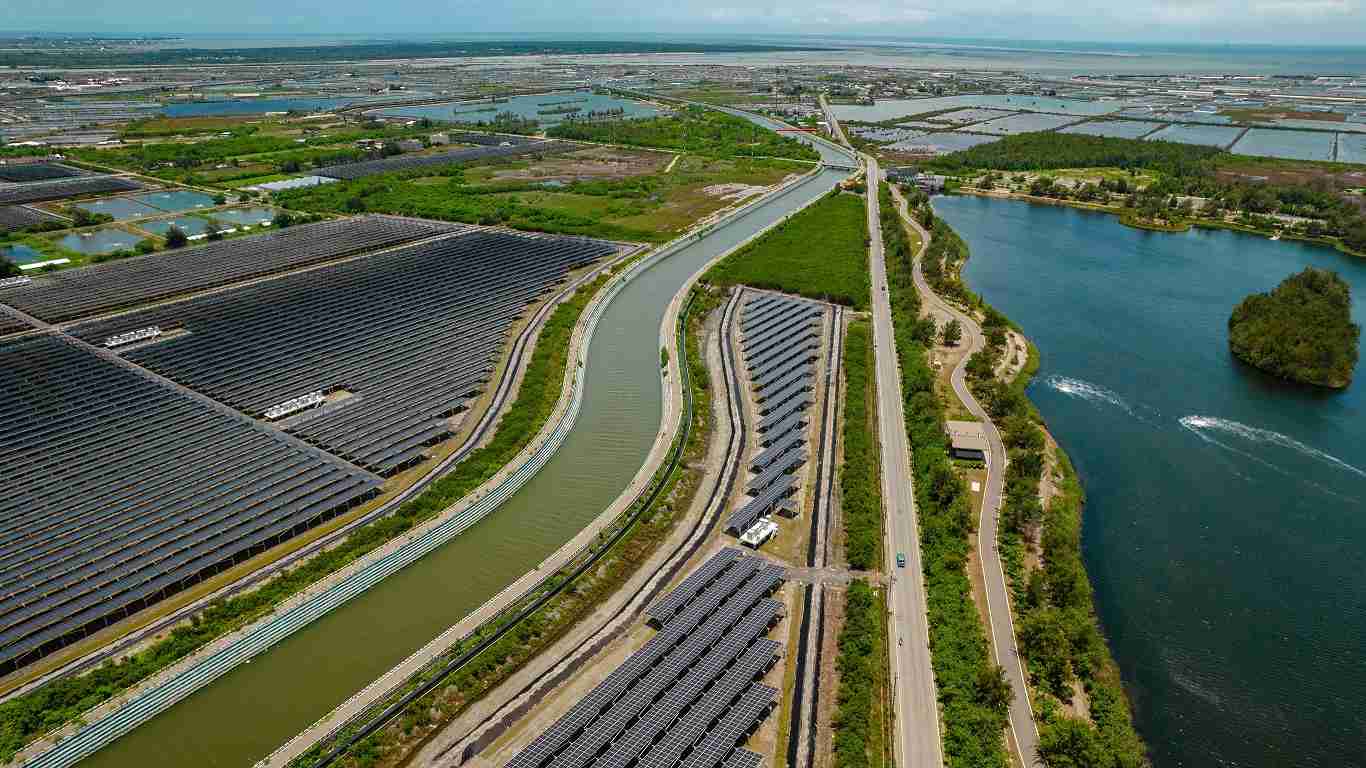 PA直营能源事业提供智慧能源管理、、太阳能监控管理、、、全方位电厂建置及运维解决方案，，，并拥有管理超过6000案场的经验